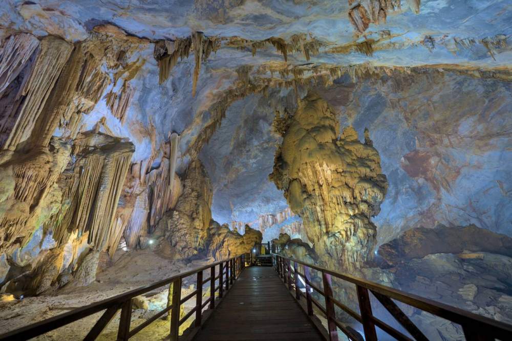 מערת גן העדן (Paradise Cave) – הקתדרלה של הטבע